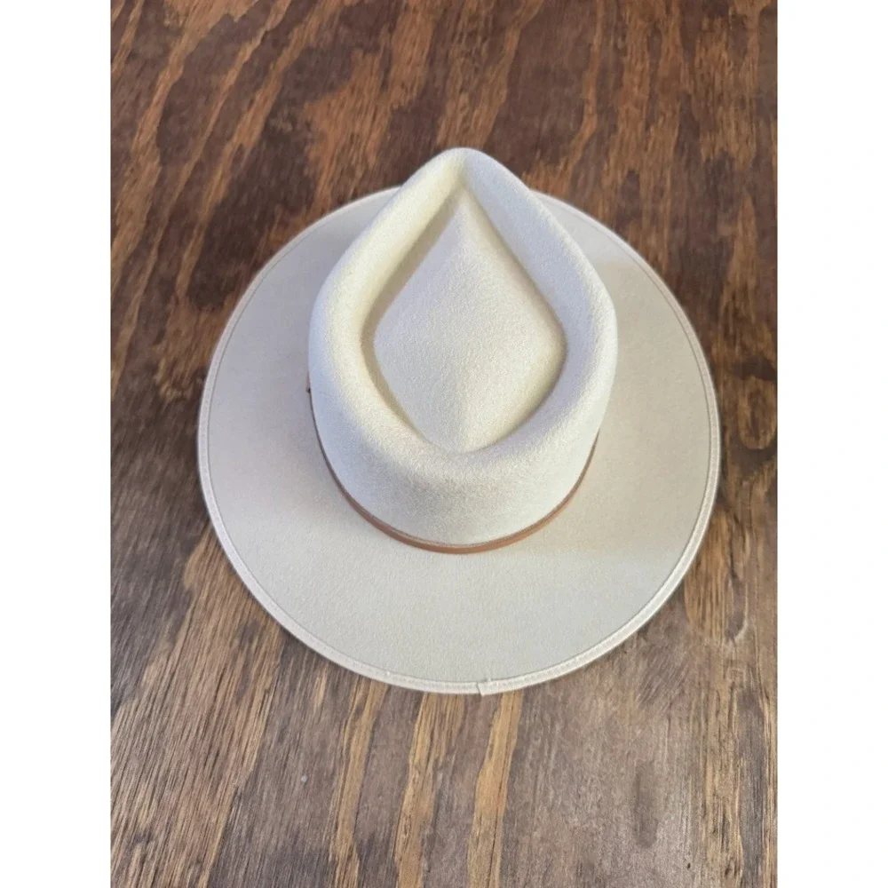 NWT WILL+BEAR Cubs Little Calloway Cream Wool Hat Kids One Size UPF 50+
